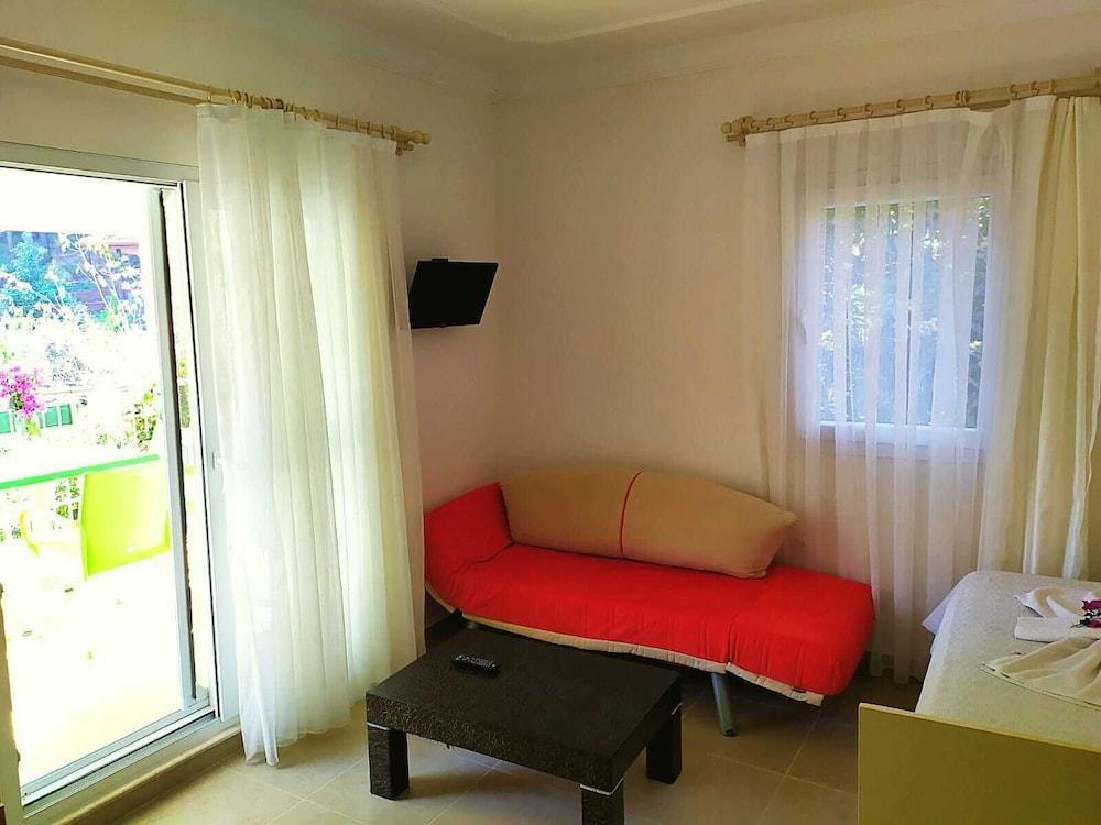 Bucak Apart Hotel Goecek & Beach Екстер'єр фото